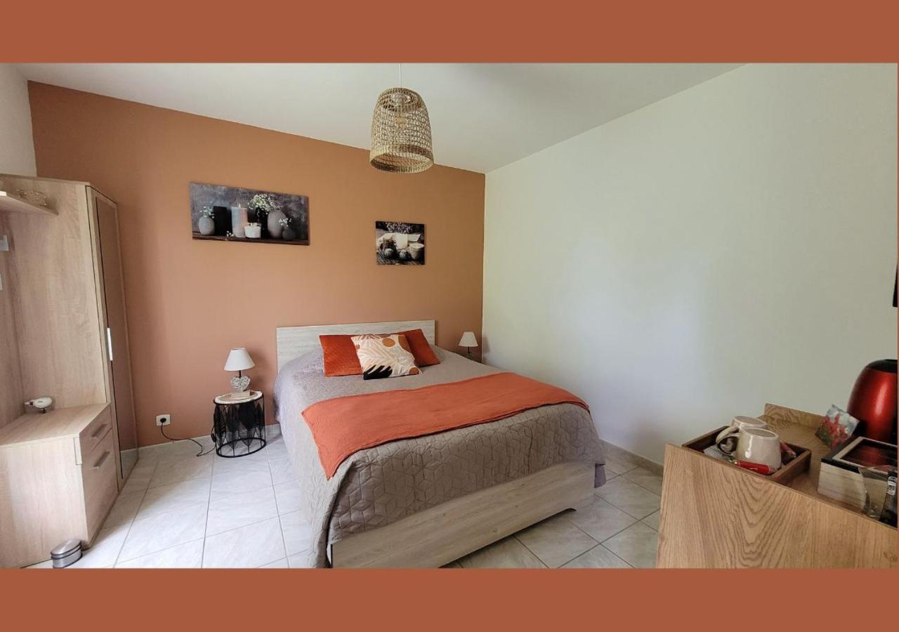 Vivre Benaise Chambre D'Hotes Chaunac Экстерьер фото